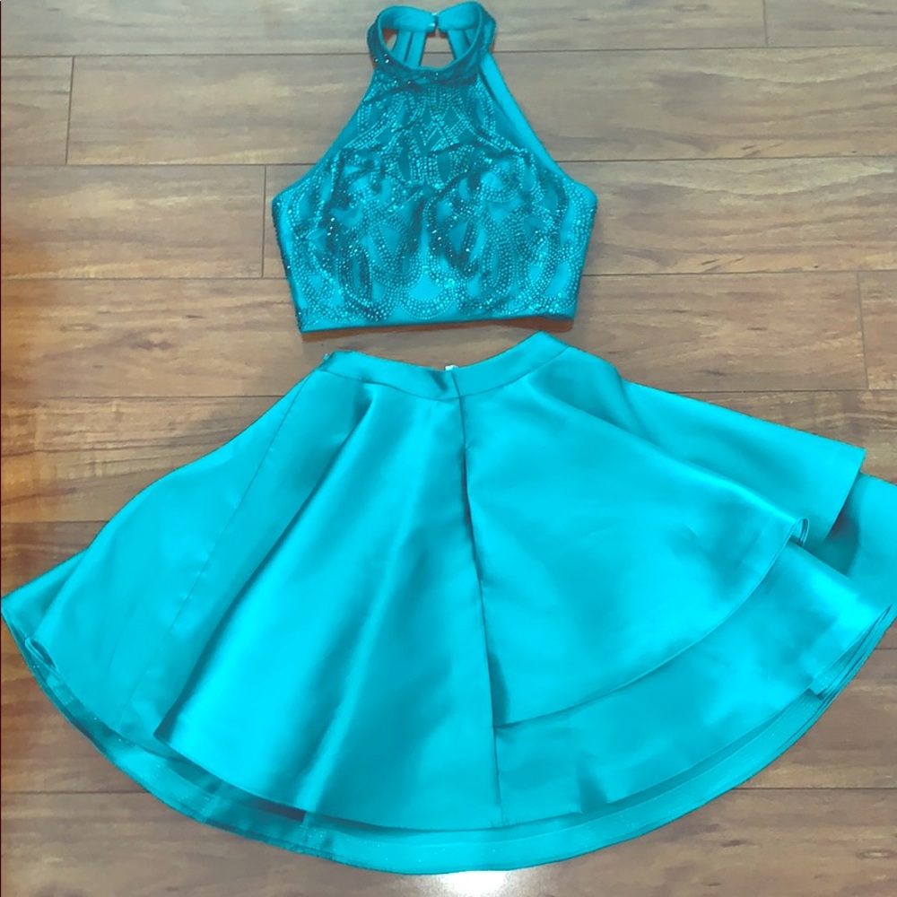 Teal/emerald green 2-piece homecoming dress